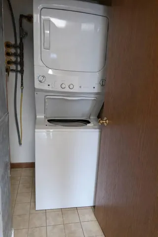 $149,000 | 959 Misty Glen Drive, Valparaiso, IN 46385