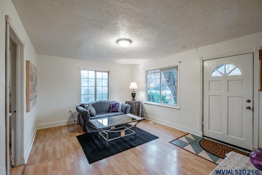 1060 Ruge Street Northwest Salem, OR 97304 - Photo 4 of 35 Gallery Image 4