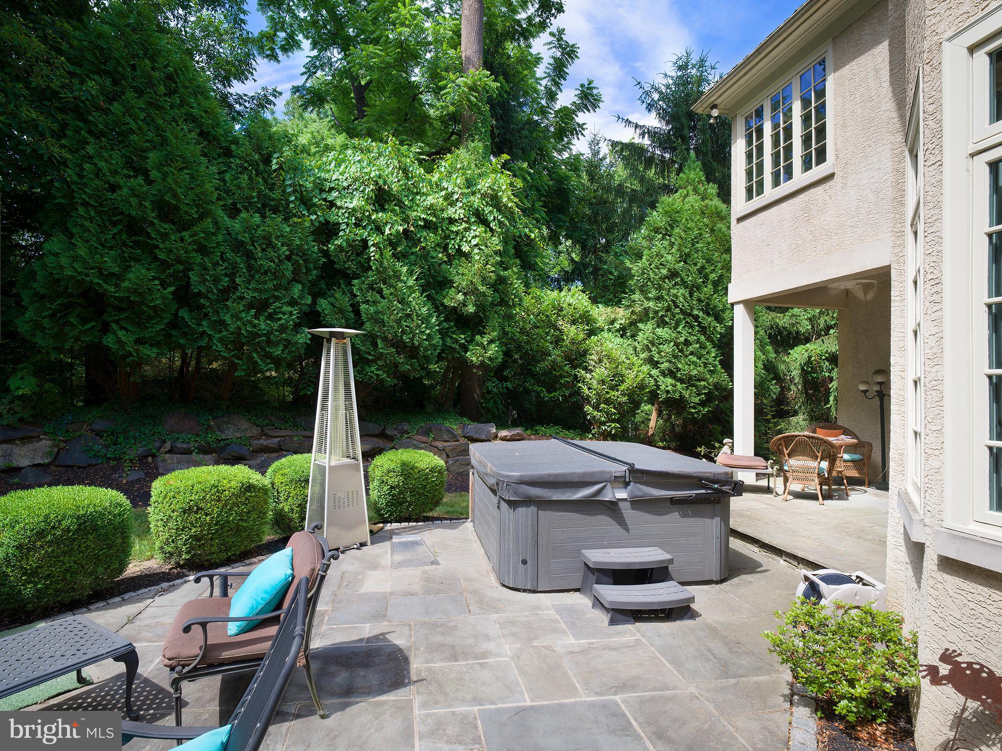 805 Montparnasse Place Newtown Square, PA 19073 - Photo 13 of 13 a view of a patio with couches and plants