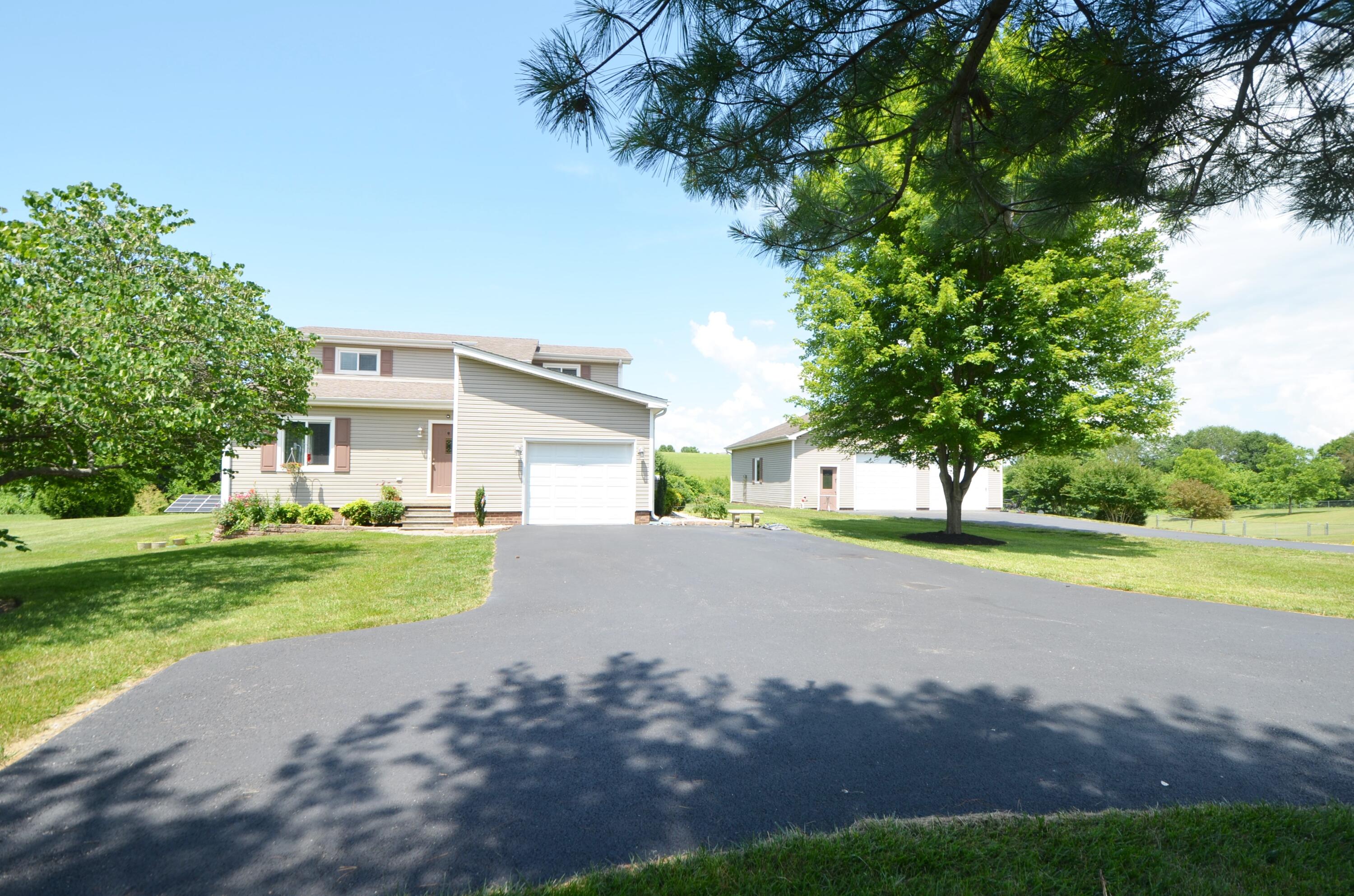 4595 Chenault Bridge Road Danville, KY 40422 - Photo 4 of 38 DSC_0143 (2)