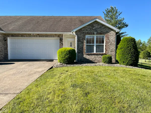 $229,000 | 1001 East Crown Pointe Boulevard, Greensburg, IN 47240