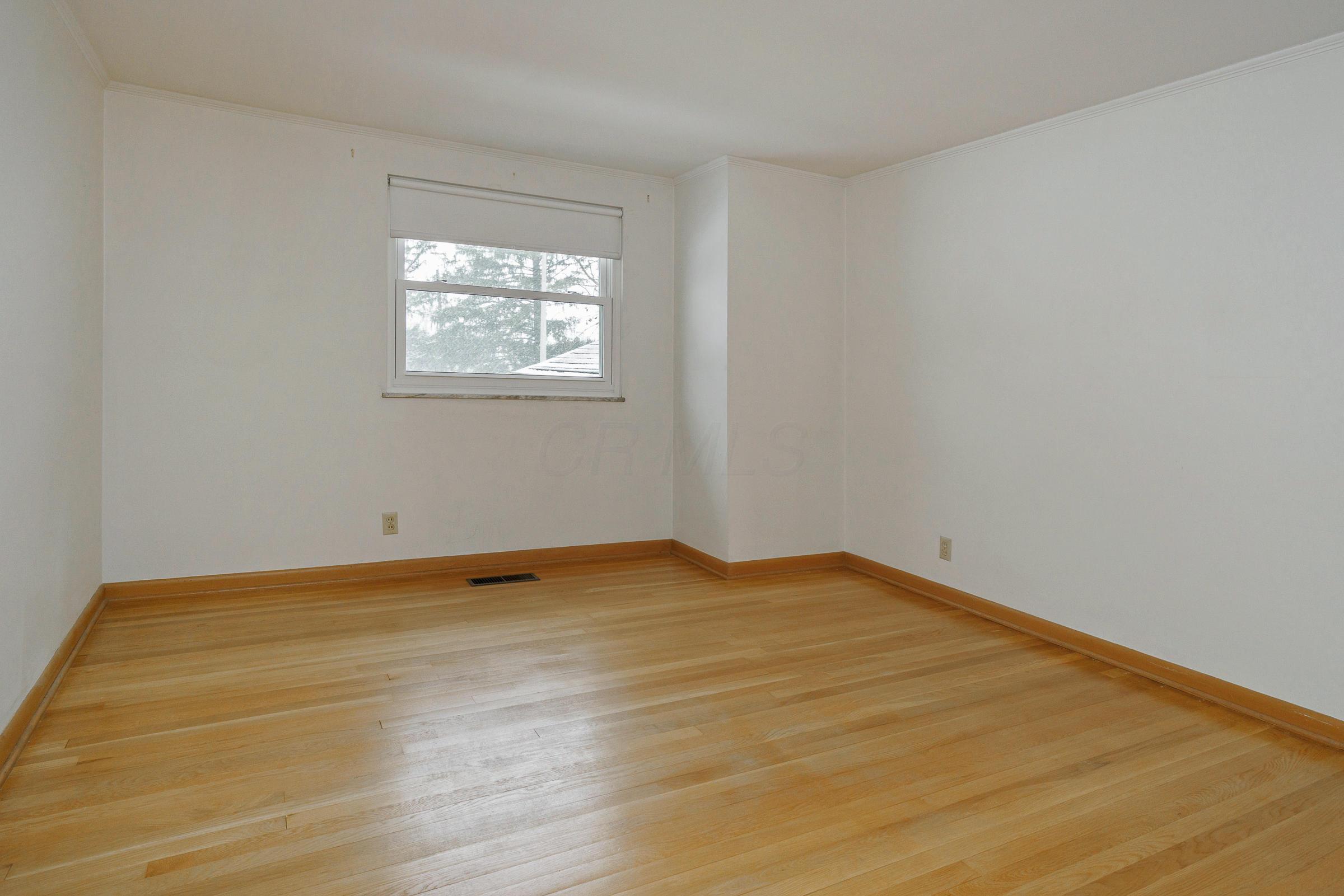 1275 Kingsgate Road Columbus, OH 43221 - Photo 24 of 28