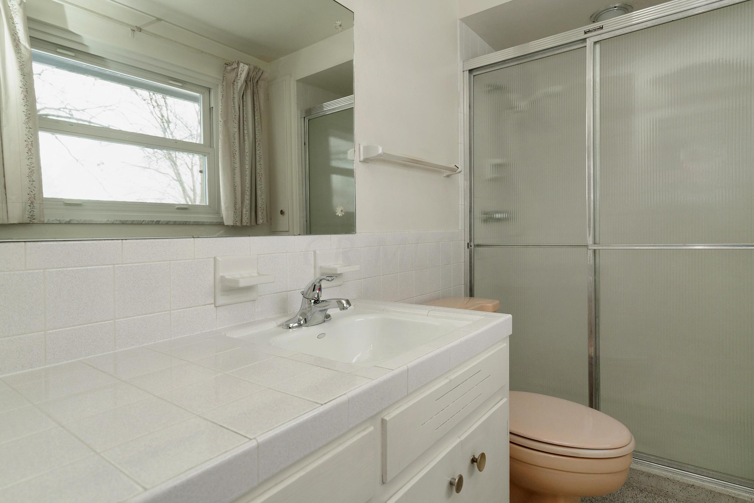 1275 Kingsgate Road Columbus, OH 43221 - Photo 28 of 28