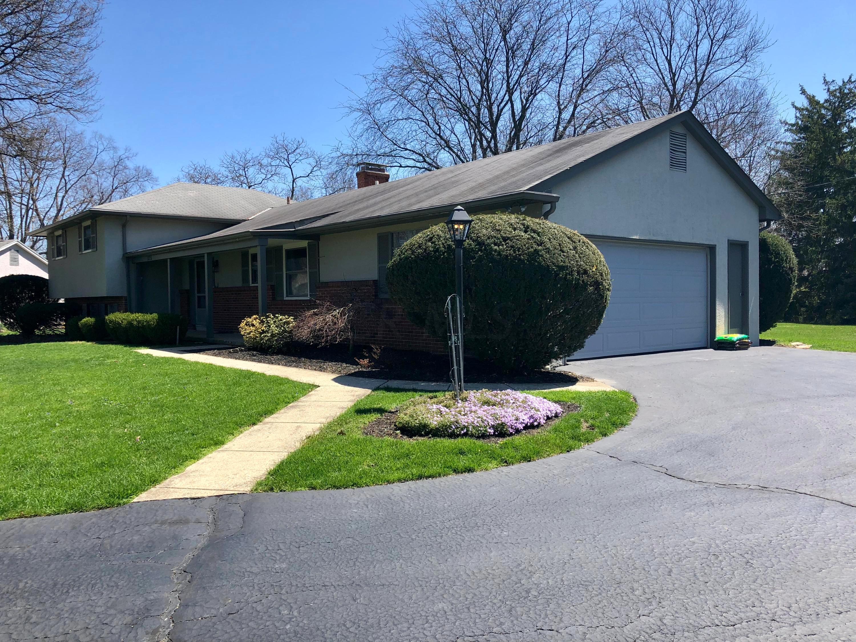 1275 Kingsgate Road Columbus, OH 43221 - Photo 3 of 28