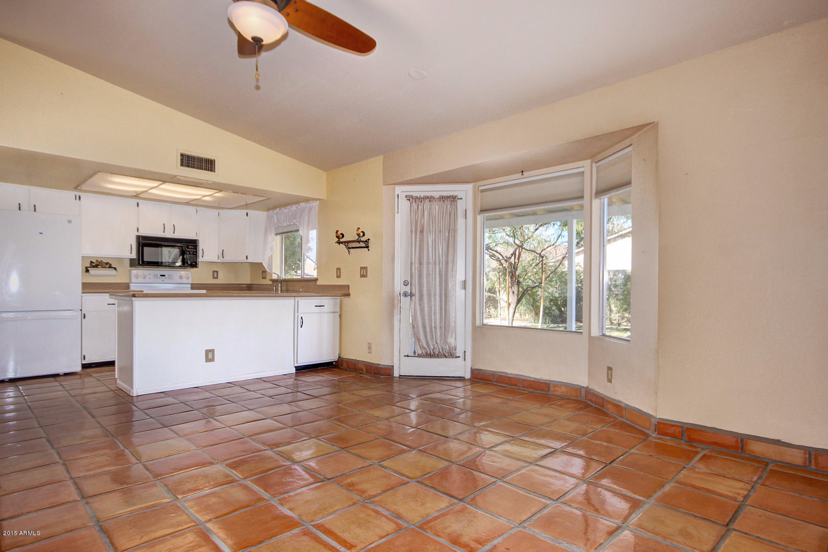 4224 East Hearn Road Phoenix, AZ 85032 - Photo 8 of 22 Hearn (15)