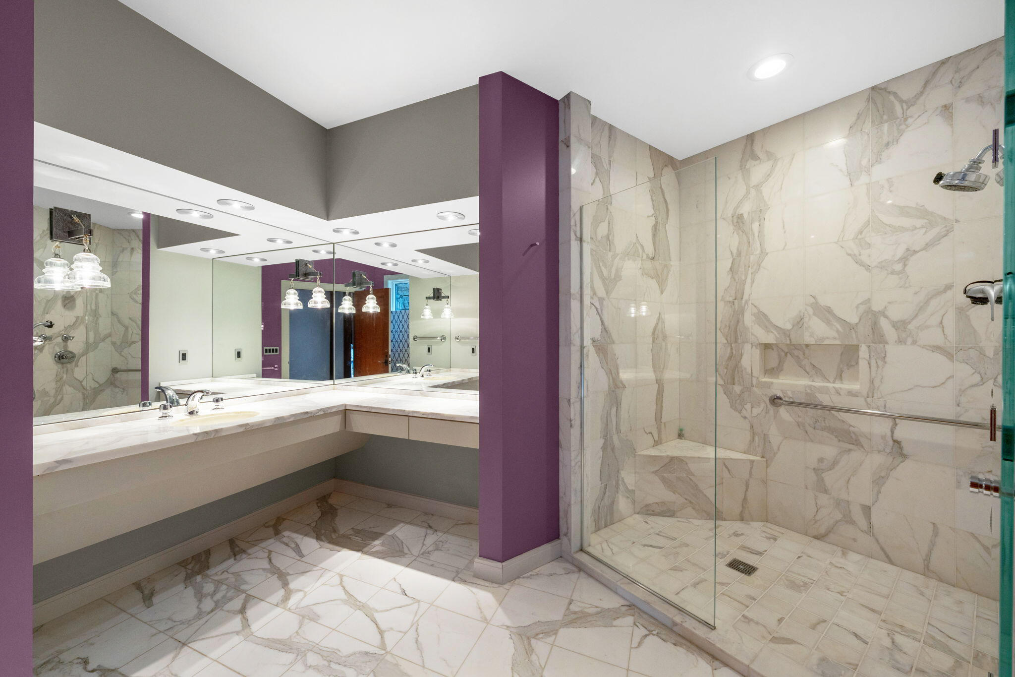 1000 Skillet Gap Road Chattanooga, TN 37419 - Photo 38 of 104 Circular Bedroom En-Suite