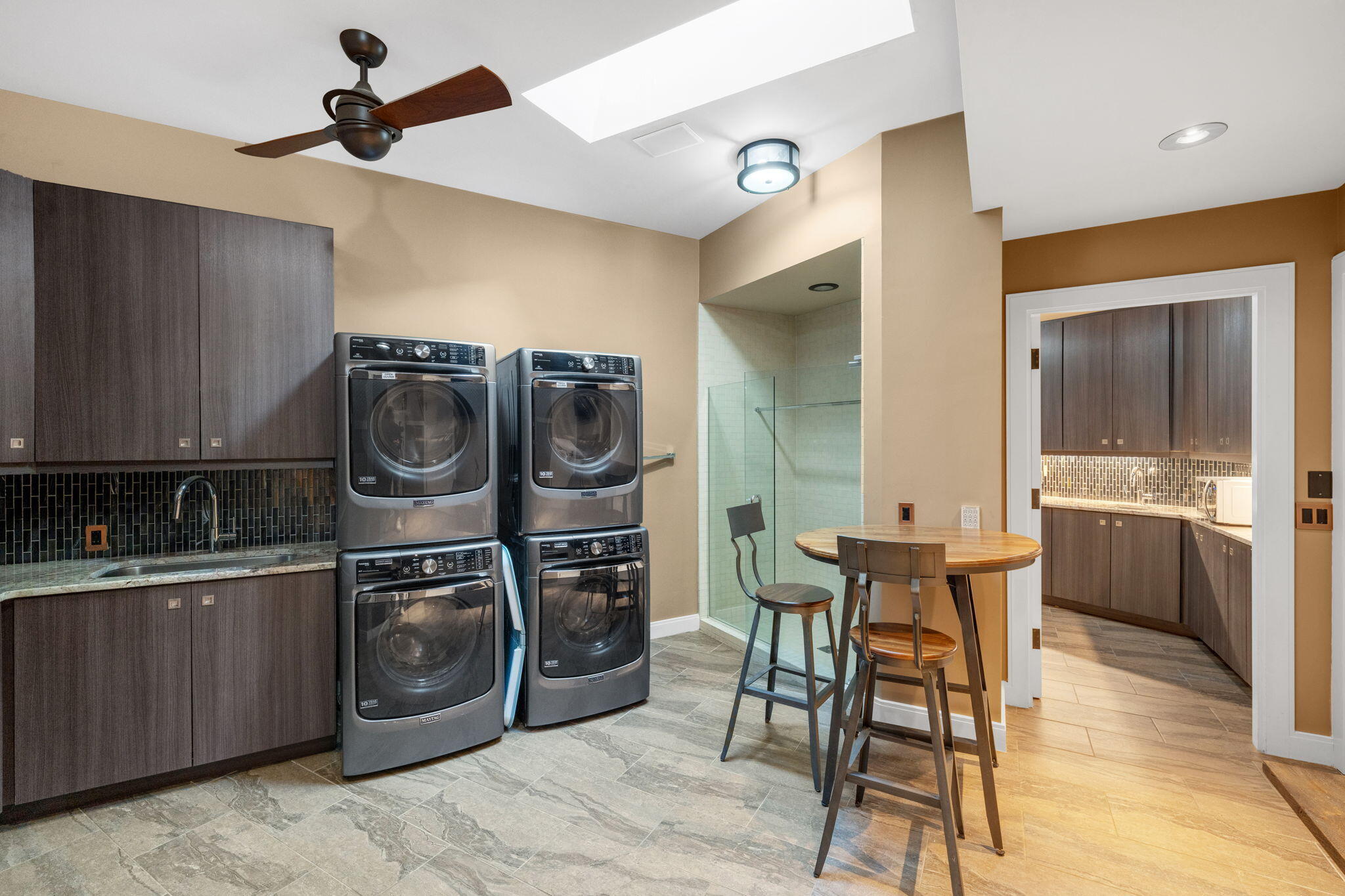 1000 Skillet Gap Road Chattanooga, TN 37419 - Photo 53 of 104 Utility Room with Dog Wash Station