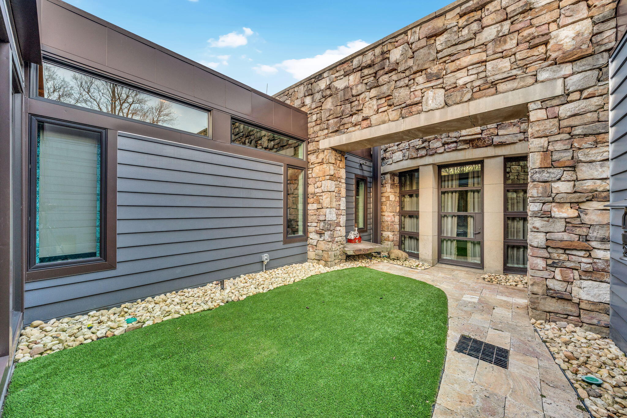 1000 Skillet Gap Road Chattanooga, TN 37419 - Photo 55 of 104 Outdoor Doggy Yard