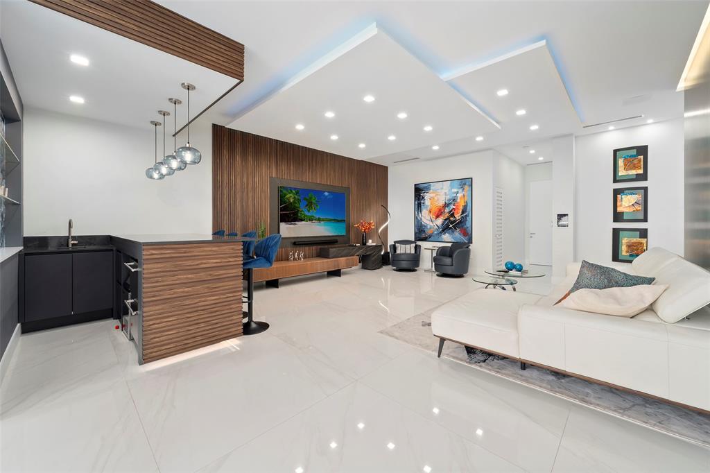 2631 Northeast 48th Court Lighthouse Point, FL 33064 - Photo 11 of 74