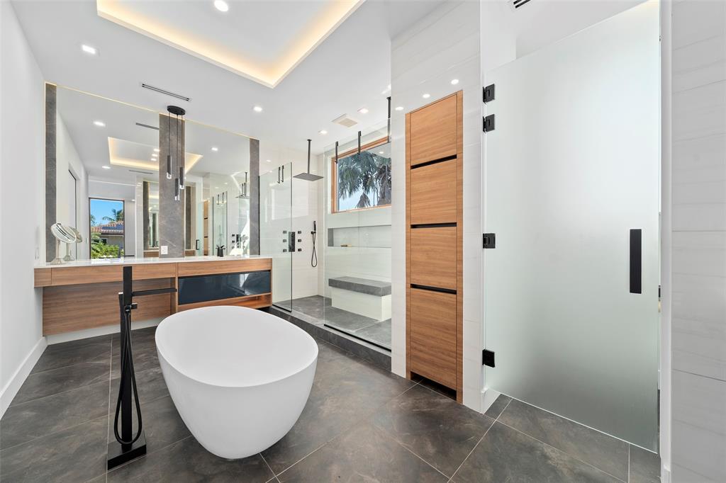 2631 Northeast 48th Court Lighthouse Point, FL 33064 - Photo 31 of 74