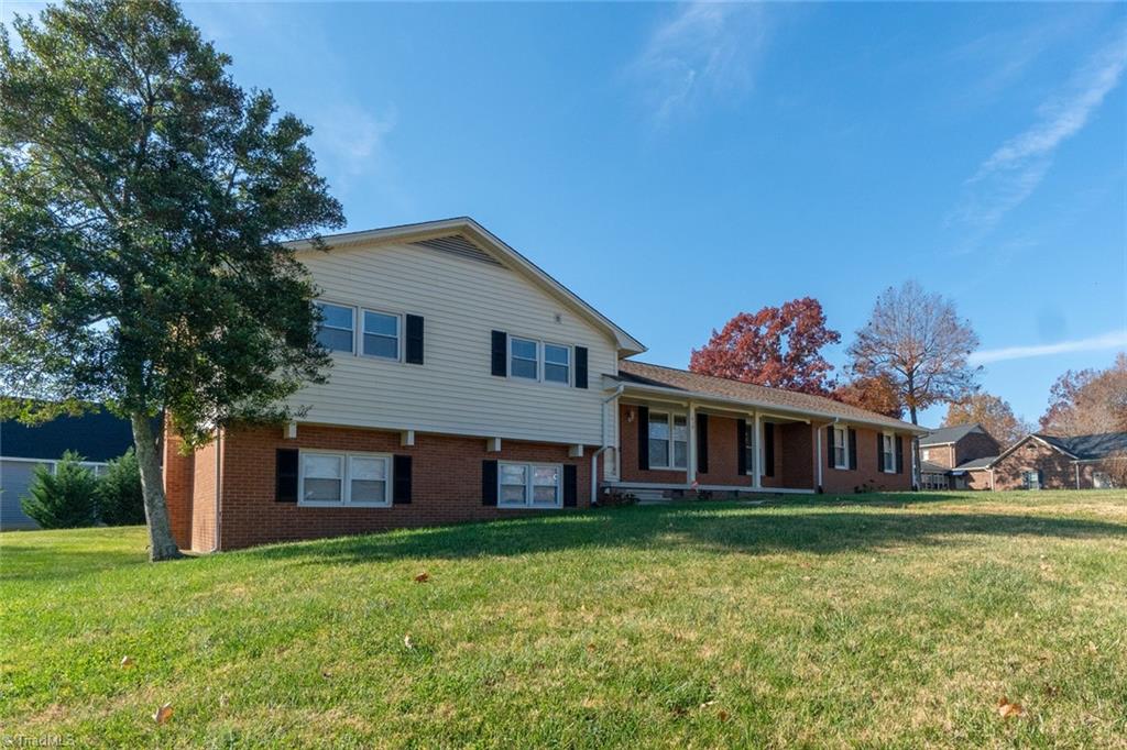 418 Ridgecrest Street Graham, NC 27253 - Photo 1 of 36 Gallery Image 1
