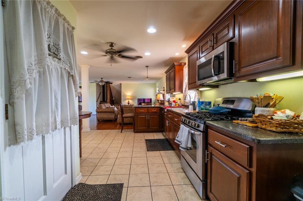 418 Ridgecrest Street Graham, NC 27253 - Photo 33 of 36 Gallery Image 33