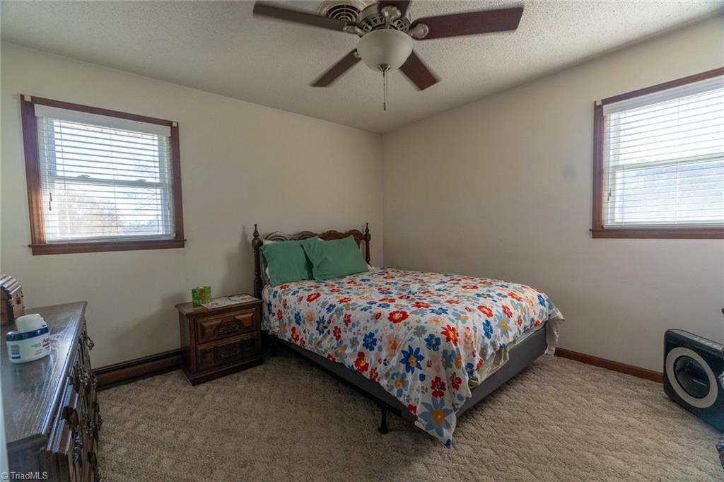 418 Ridgecrest Street Graham, NC 27253 - Photo 4 of 36 Gallery Image 4