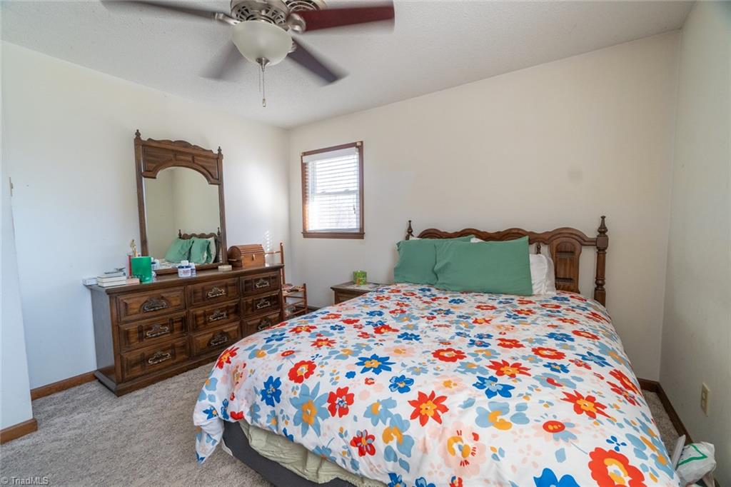 418 Ridgecrest Street Graham, NC 27253 - Photo 5 of 36 Gallery Image 5