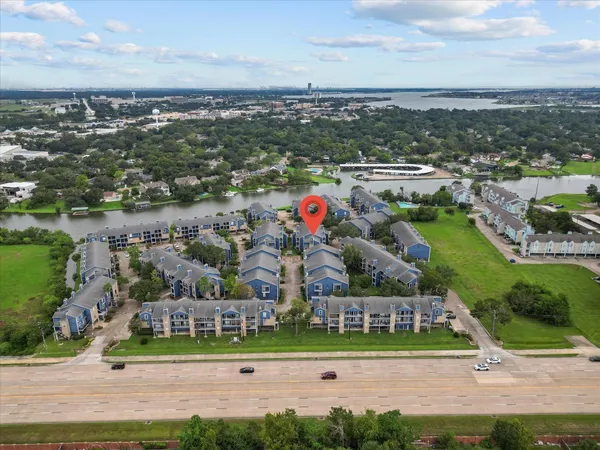 $1,600 | 18515 Egret Bay Boulevard, Unit 1101, Webster, TX 77058