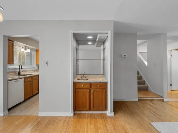 $1,600 | 18515 Egret Bay Boulevard, Unit 1101, Webster, TX 77058