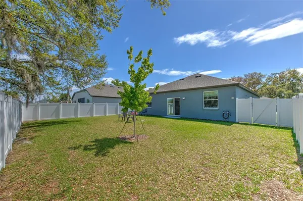 $2,300 | 34991 Mulrion Drive, Zephyrhills, FL 33541