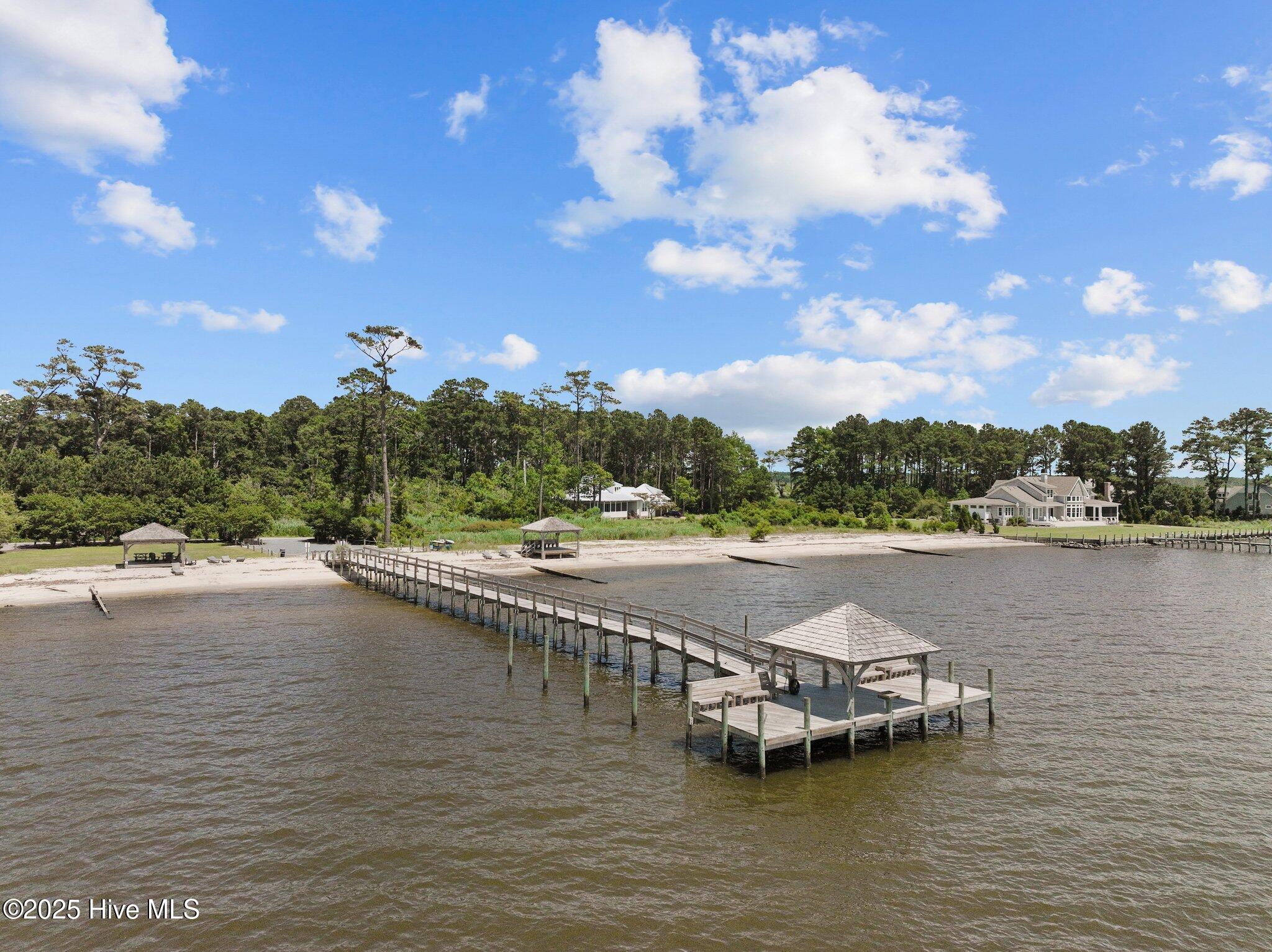 101 Captain's Way Powells Point, NC 27966 - Photo 11 of 12 Community Soundfront Pier