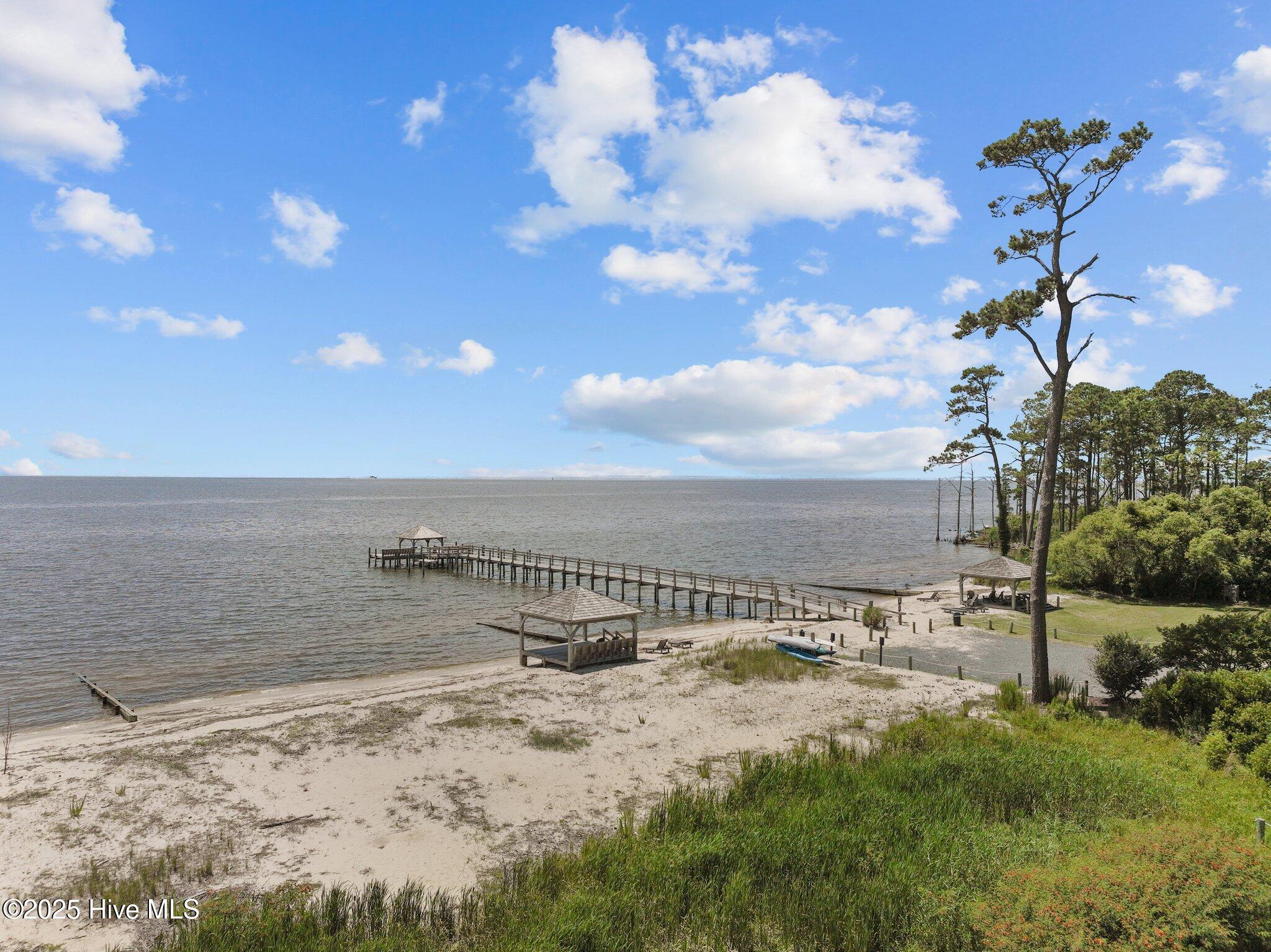 101 Captain's Way Powells Point, NC 27966 - Photo 9 of 12 Community Soundfront Pier
