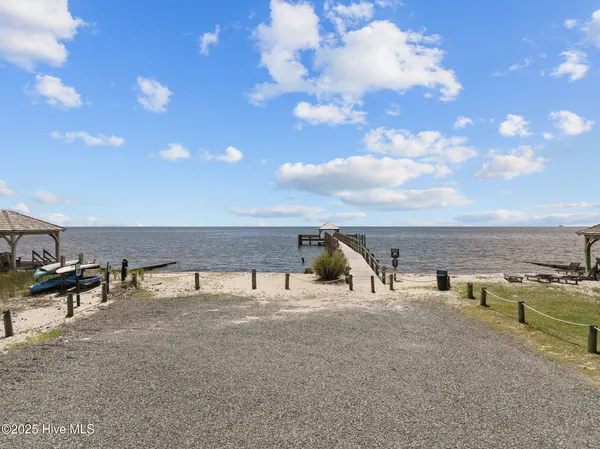 $377,777 | 101 Captain's Way, Powells Point, NC 27966