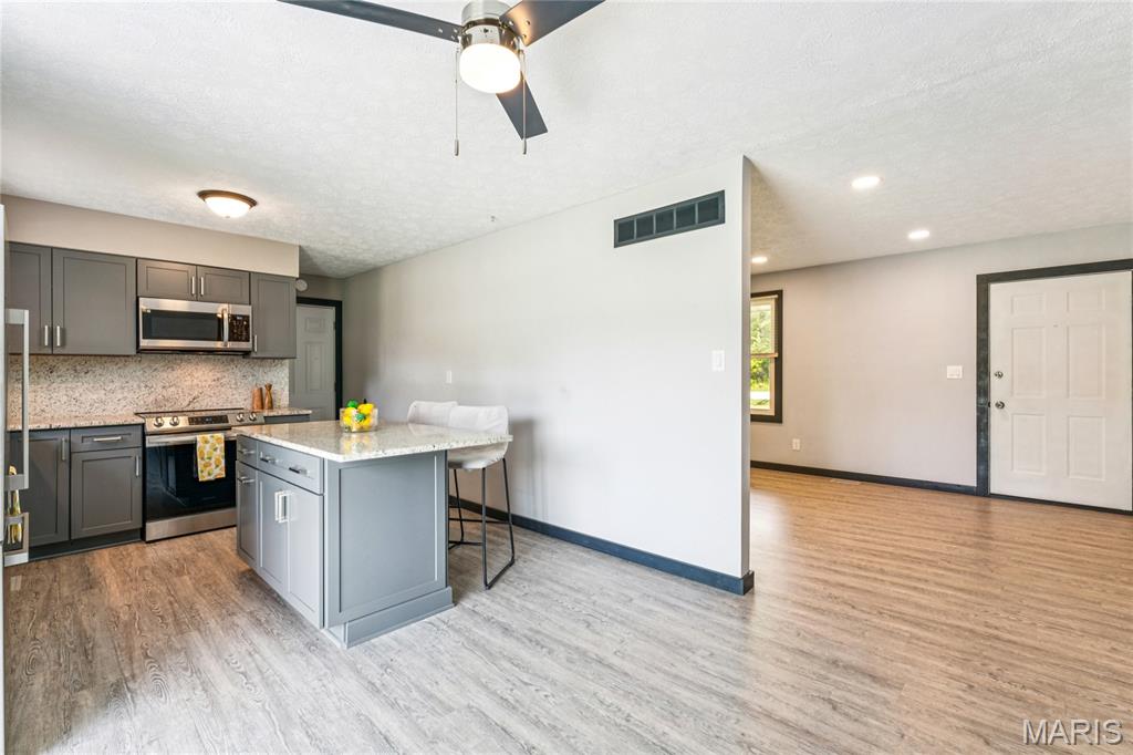 2300 Seiler Road Alton, IL 62002 - Photo 8 of 47