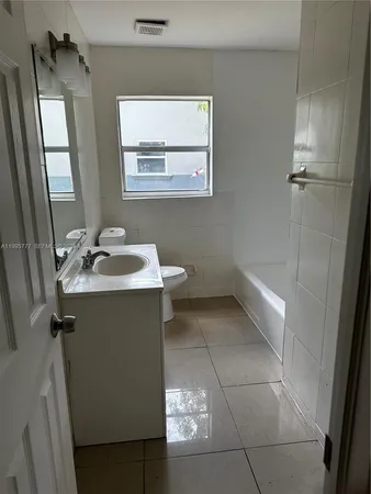 $2,000 | 5221 Northwest 15th Court, Lauderhill, FL 33313