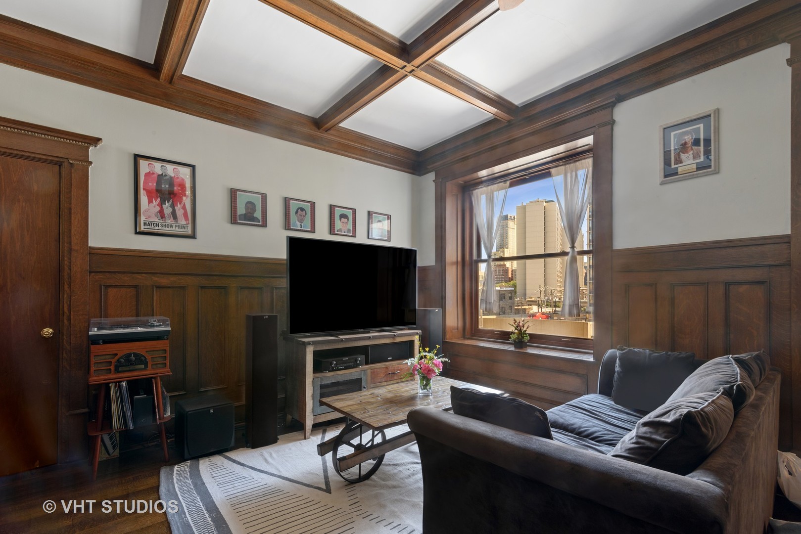 559 West Surf Street, Unit 306 Chicago, IL 60657 - Photo 4 of 16