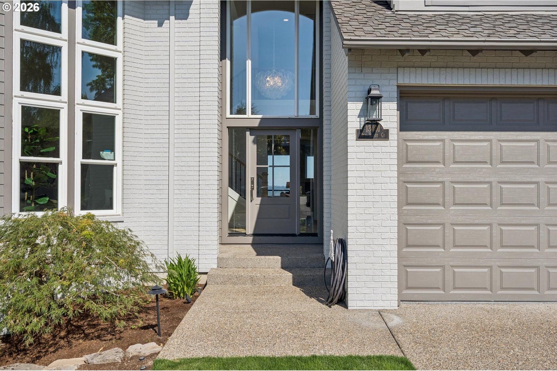 13401 Southwest Mountain Ridge Court Portland, OR 97224 - Photo 4 of 48 Porch