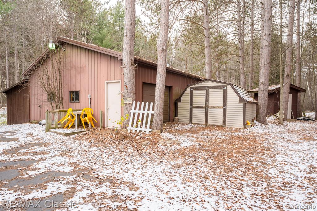 2939 Grove Street Road Standish, MI 48658 - Photo 41 of 49