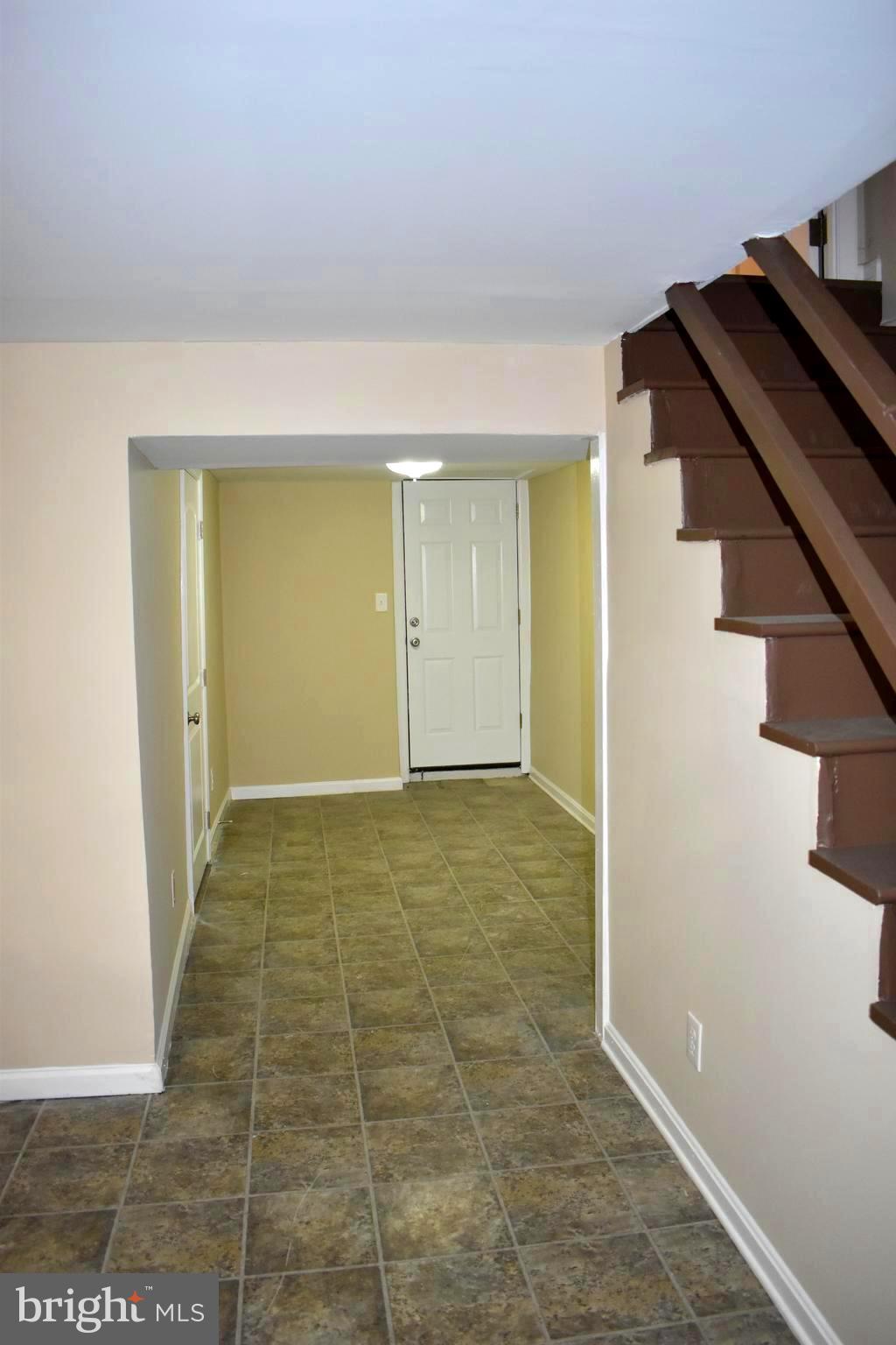 630 Charraway Road Baltimore, MD 21229 - Photo 24 of 27 Family Room