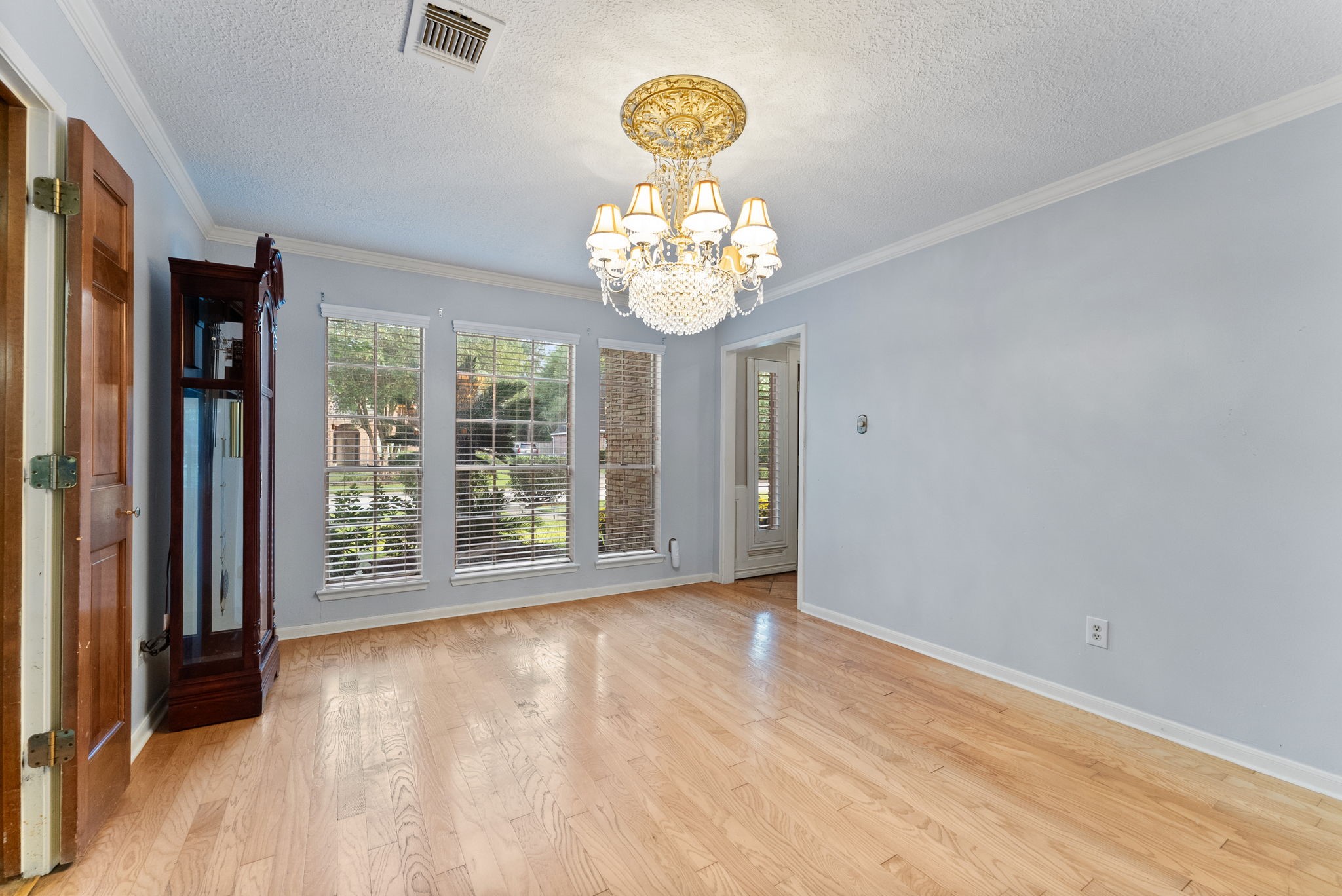 5718 Glenmere Lane Spring, TX 77379 - Photo 7 of 43 a view of an empty room with a window