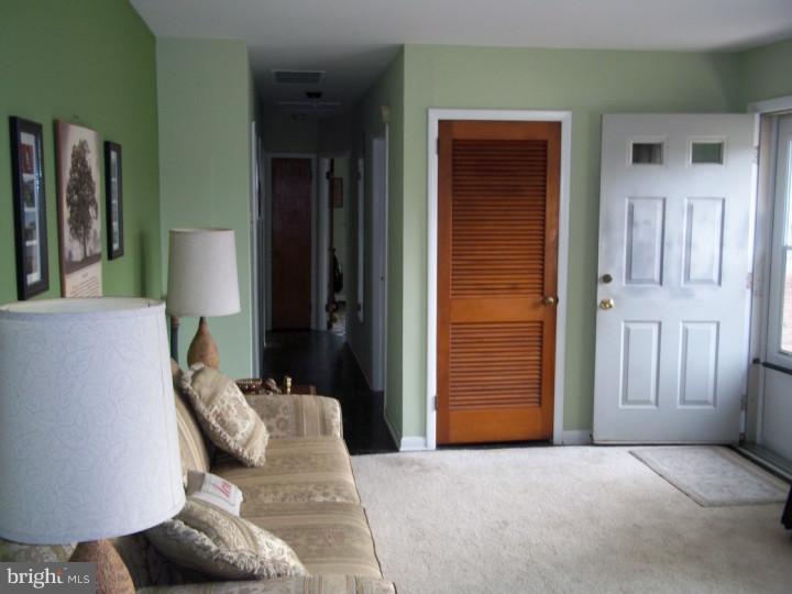 2 Livingstone Road Sewell, NJ 08080 - Photo 4 of 8 Gallery Image 4
