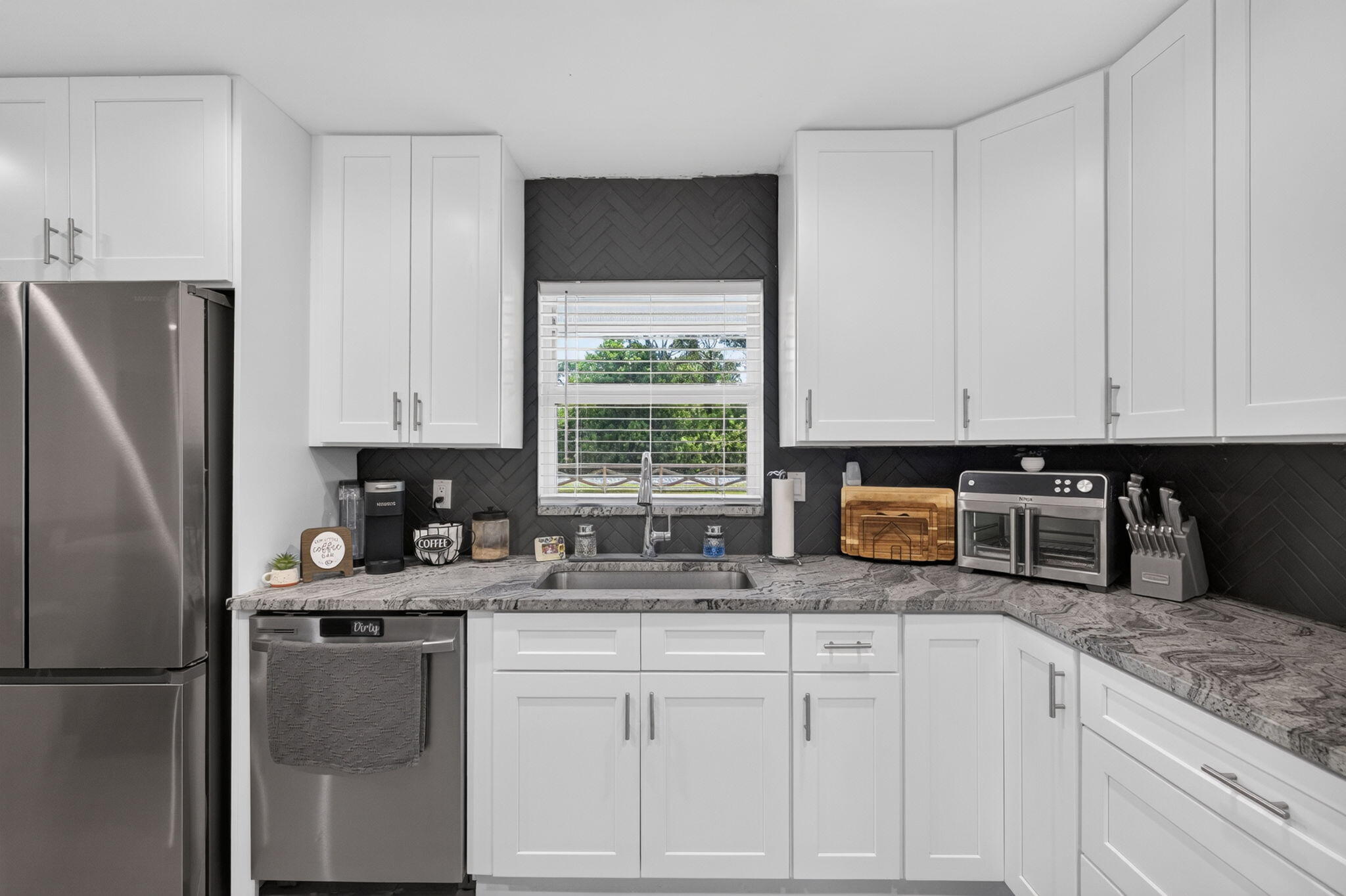 5912 Pinetree Drive Fort Pierce, FL 34982 - Photo 9 of 40 9-web-or-mls-3A5A1491