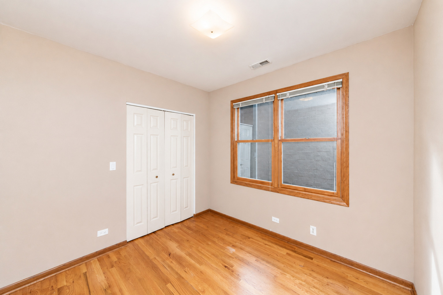 3240 North Racine Avenue, Unit 2 Chicago, IL 60657 - Photo 11 of 16 Gallery Image 11
