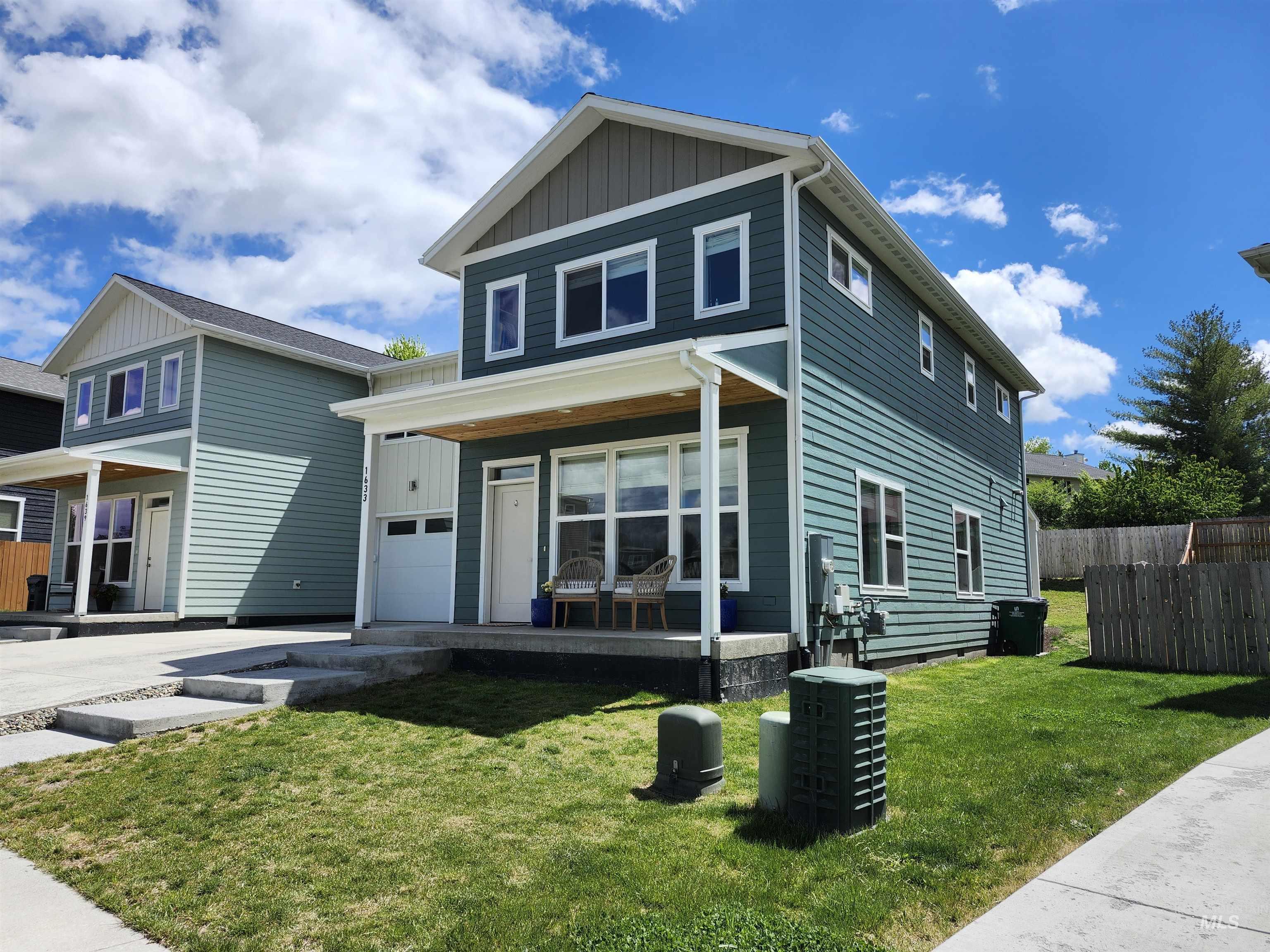 1633 East 3rd Street Moscow, ID 83843 - Photo 1 of 50