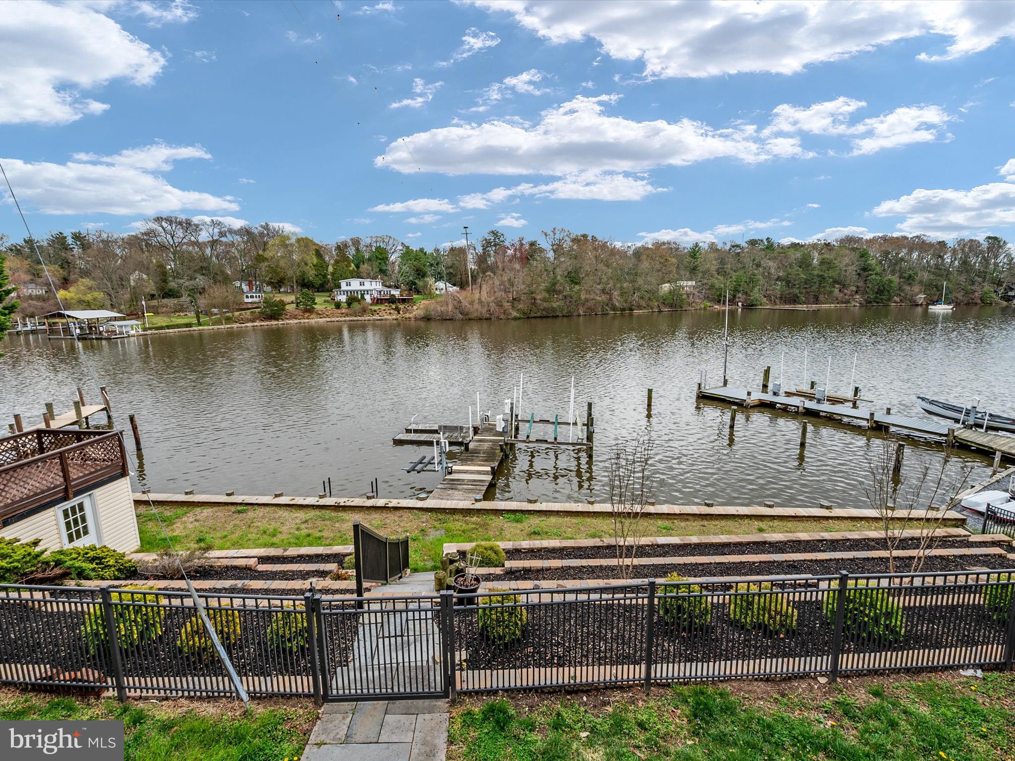 426 Riverside Drive Pasadena, MD 21122 - Photo 3 of 59