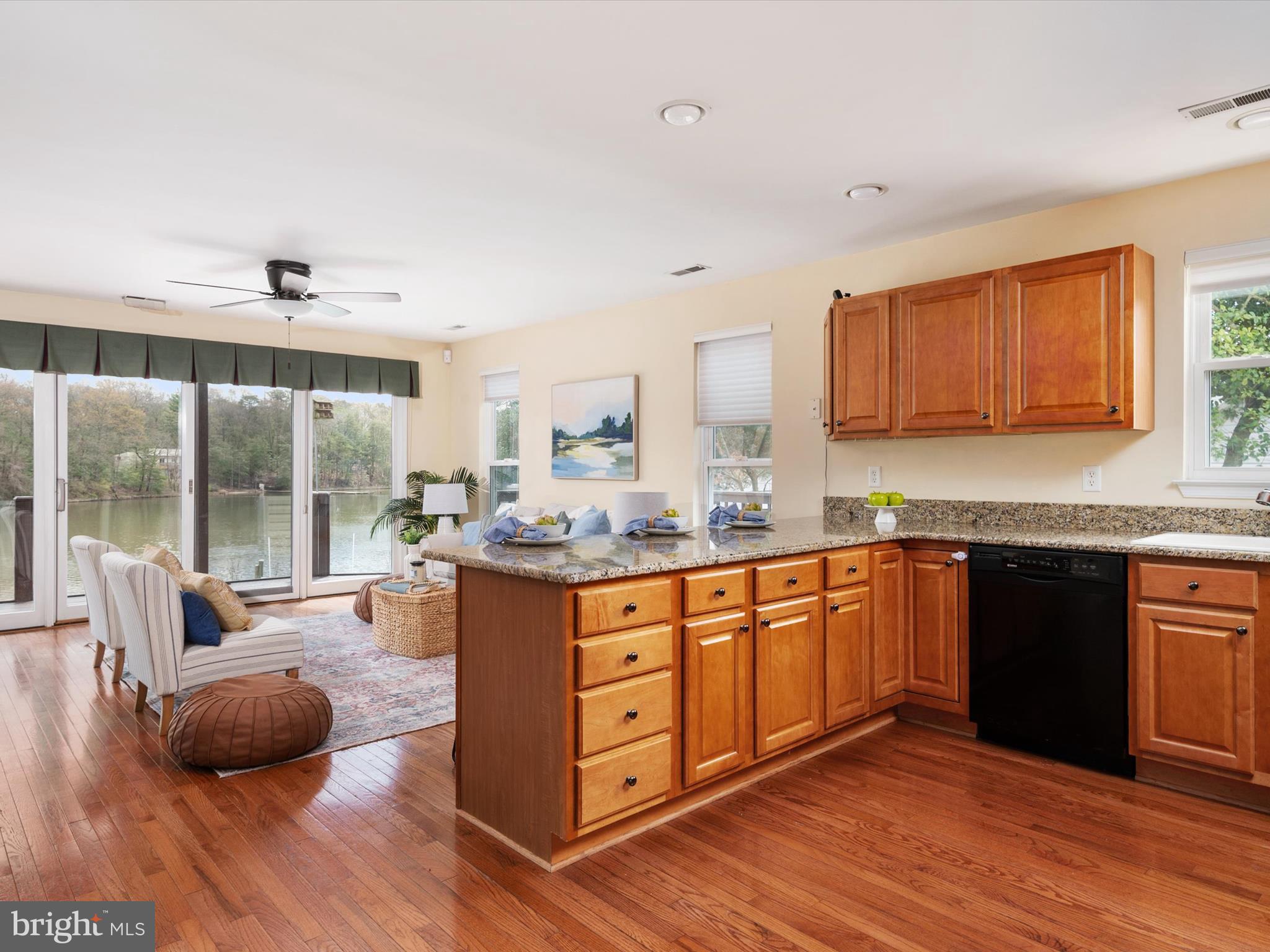 426 Riverside Drive Pasadena, MD 21122 - Photo 4 of 59