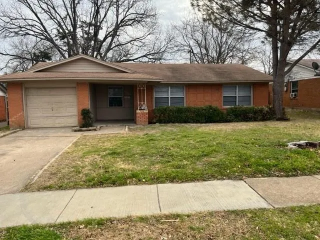 $1,650 | 1909 Dorothy Drive, Grand Prairie, TX 75051