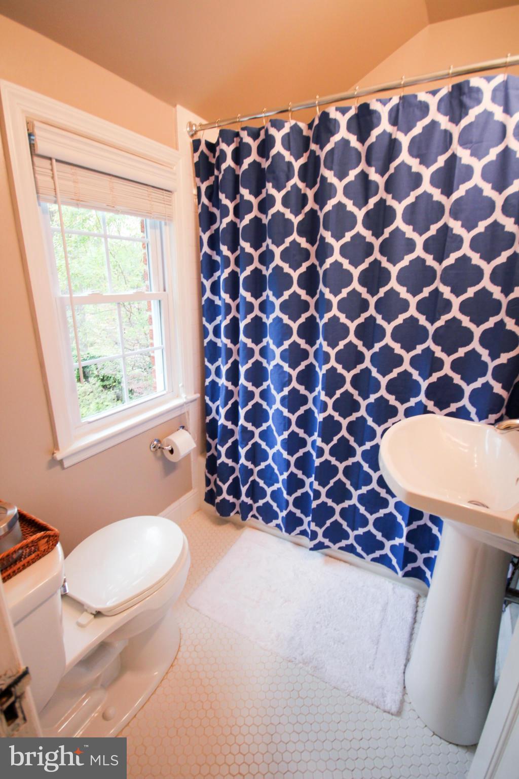 409 Schuyler Road Silver Spring, MD 20910 - Photo 17 of 30 Bath