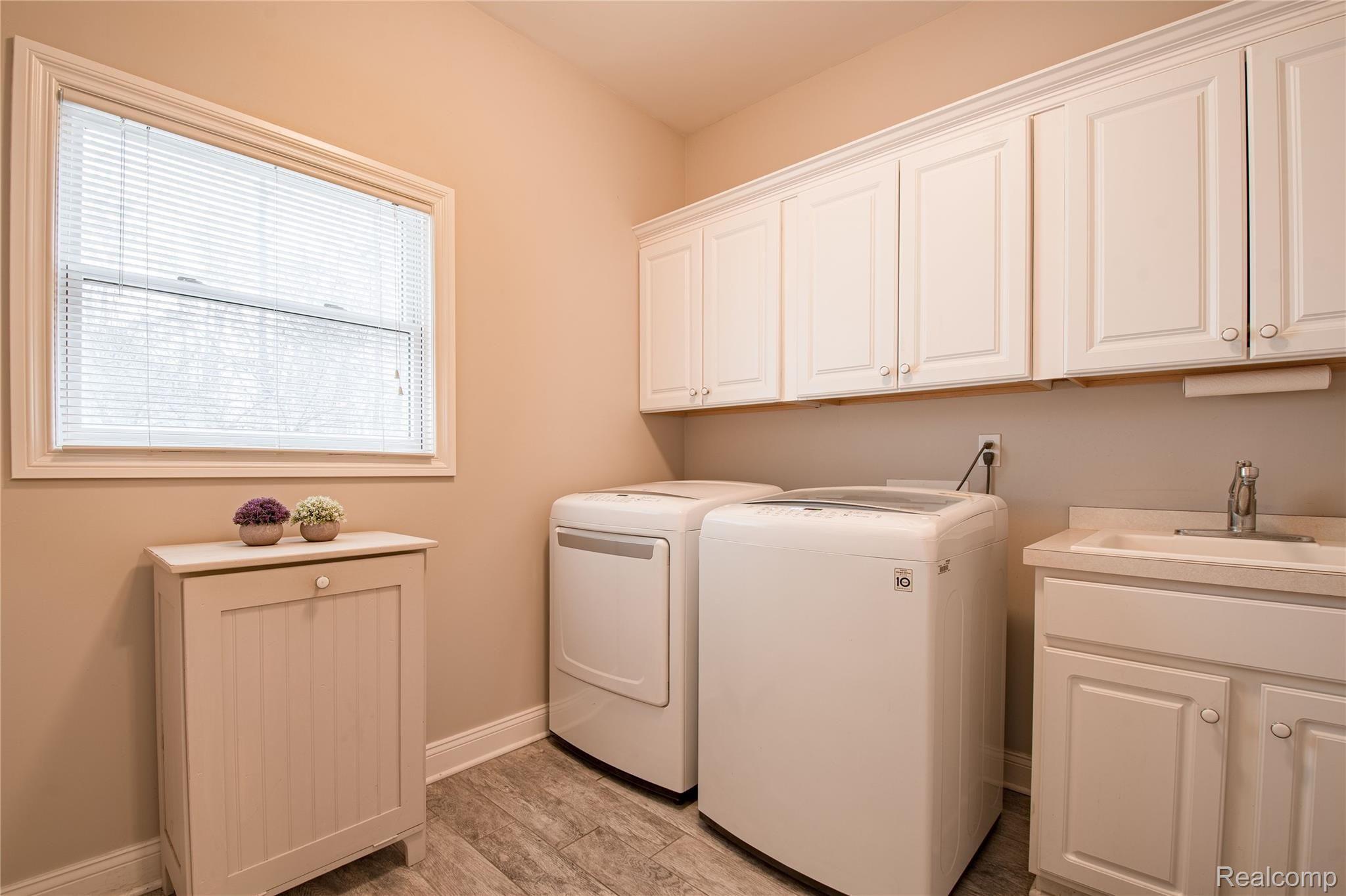 2669 Black Eagle Ridge Howell, MI 48843 - Photo 25 of 40 2669 Black Eagle Ridge HDR20.jpg