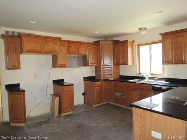 10611 Fisher Road Yale, MI 48097 - Photo 15 of 21 Case # 261-954377 Kitchen angle 2.jpg