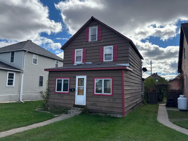 $84,000 | 738 East Camp Street, Ely, MN 55731