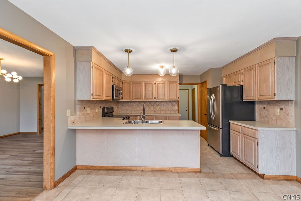 3293 Greenleafe Drive Lysander, NY 13135 - Photo 5 of 40 Breakfast bar