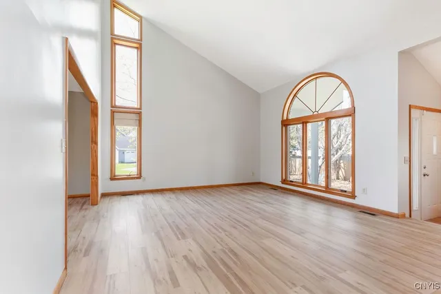 $4,350 | 3293 Greenleafe Drive, Lysander, NY 13135