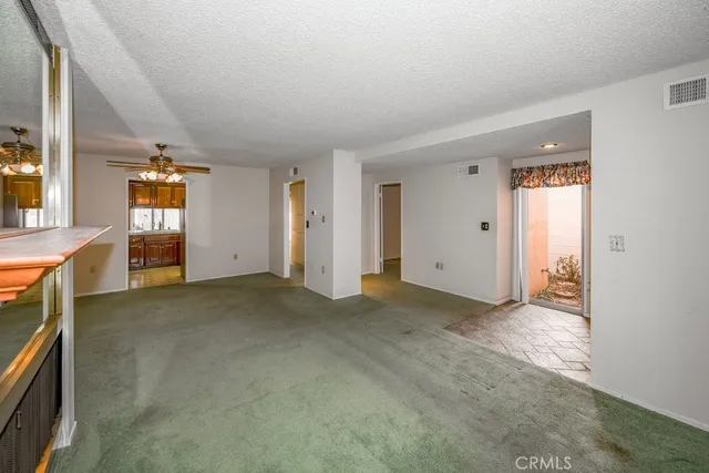 $460,000 | 18923 Circle Of Friends, Newhall, CA 91321