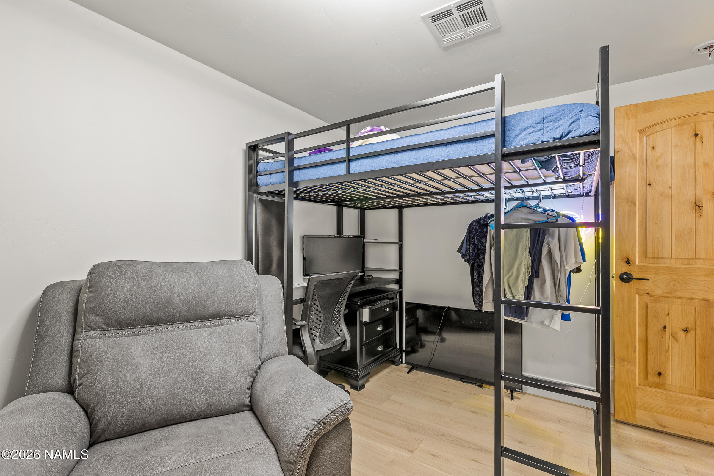 1113 Redwall Way Williams, AZ 86046 - Photo 36 of 53 a living room with furniture