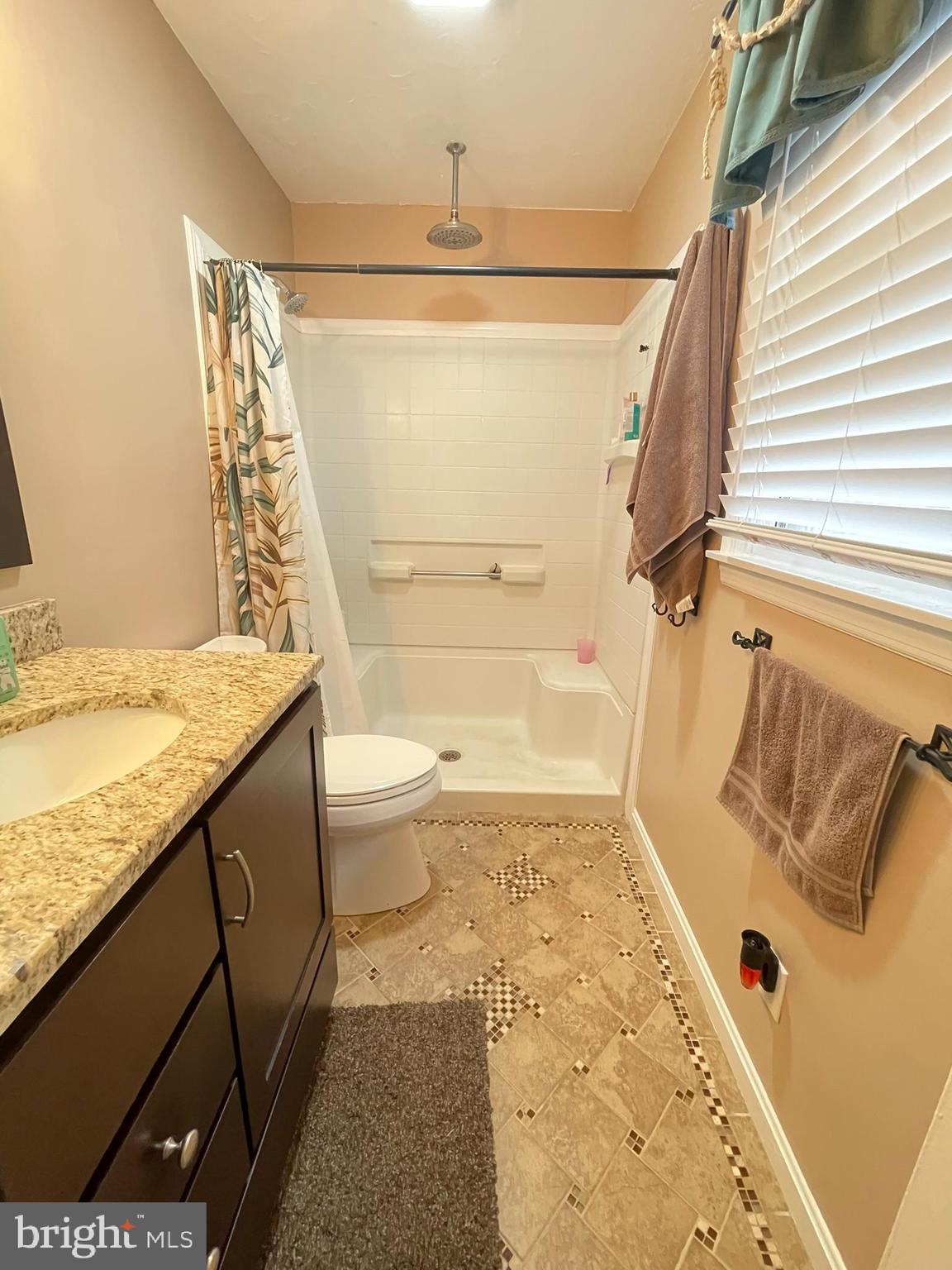 3720 Bossler Road Elizabethtown, PA 17022 - Photo 16 of 41 5' shower