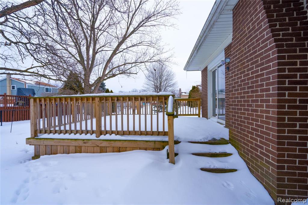 42278 Hanford Road Canton, MI 48187 - Photo 9 of 79