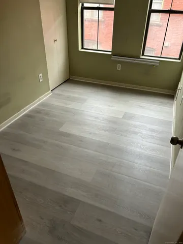 $1,450 | 34 Essex Street, Unit 2F, Hartford, CT 06114