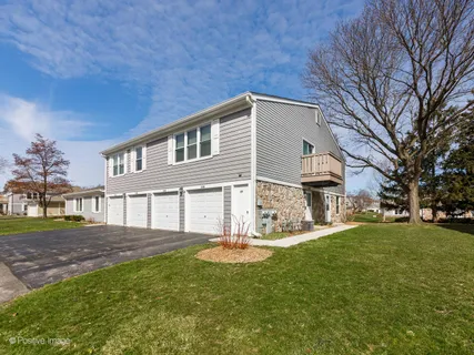 $265,000 | 238 Nantucket Harbor, Schaumburg, IL 60193